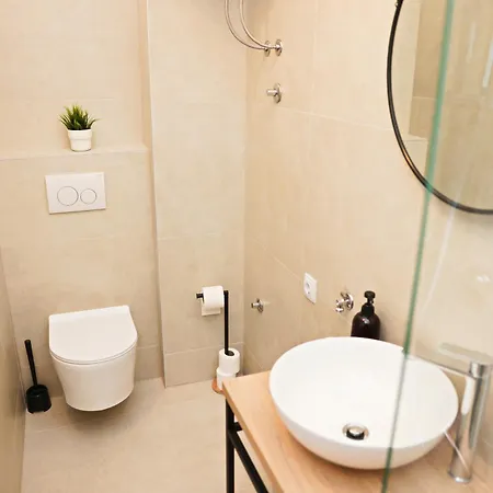 Beachfront - Janice - Adults Only * Пакоштане