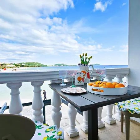 Beachfront - Janice - Adults Only - By Mustel Travel Lägenhet