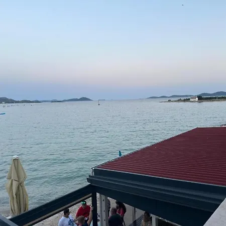 Lägenhet Beachfront - Janice - Adults Only - By Mustel Travel *
