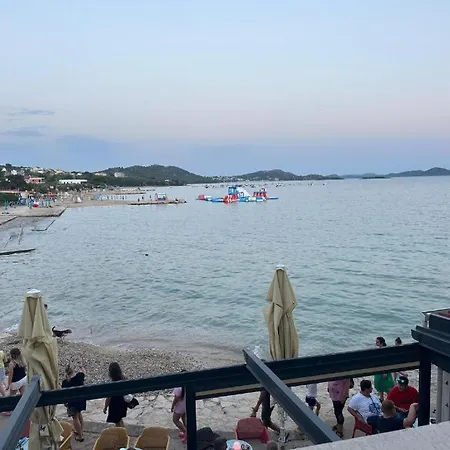 Beachfront - Janice - Adults Only - By Mustel Travel Lägenhet Pakoštane