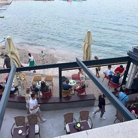 Beachfront - Janice - Adults Only - By Mustel Travel Lägenhet