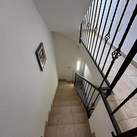 Beachfront - Janice - Adults Only *