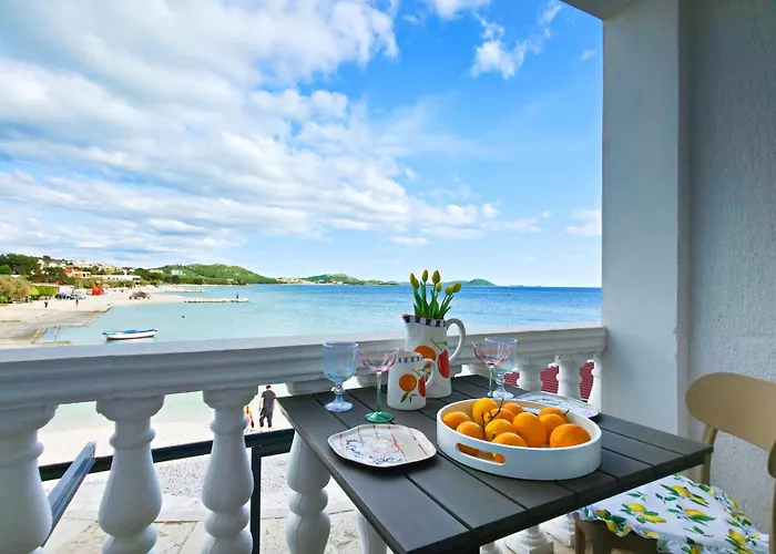 Beachfront - Janice - Adults Only - By Mustel Travel باكوشتاني