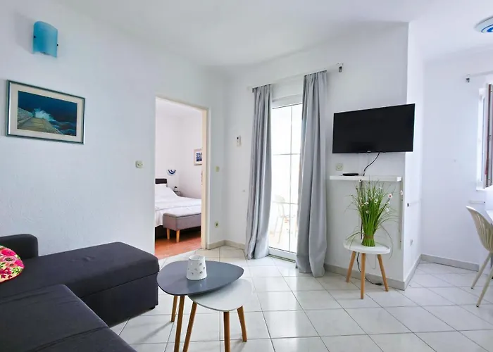 Beachfront - Janice - Adults Only - By Mustel Travel * باكوشتاني