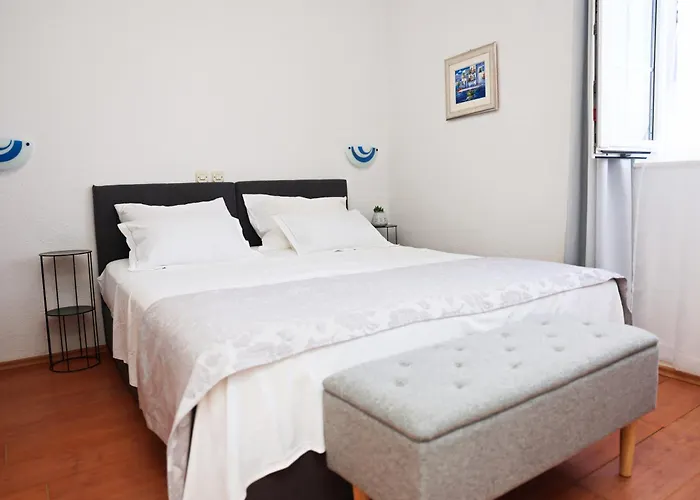 Beachfront - Janice - Adults Only - By Mustel Travel شقة