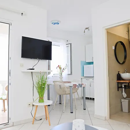 Beachfront - Janice - Adults Only - By Mustel Travel Apartment Pakostane