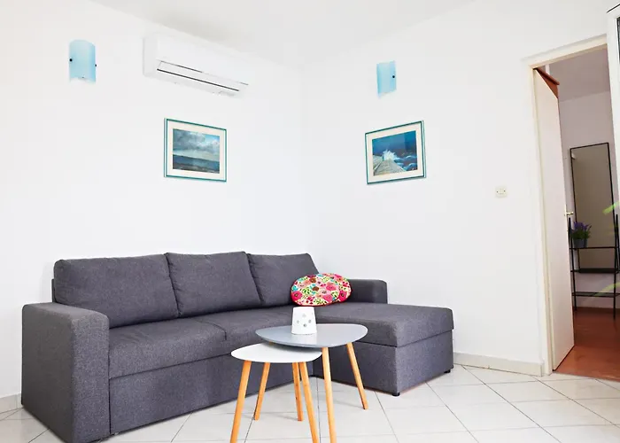 Beachfront - Janice - Adults Only - By Mustel Travel 아파트 *